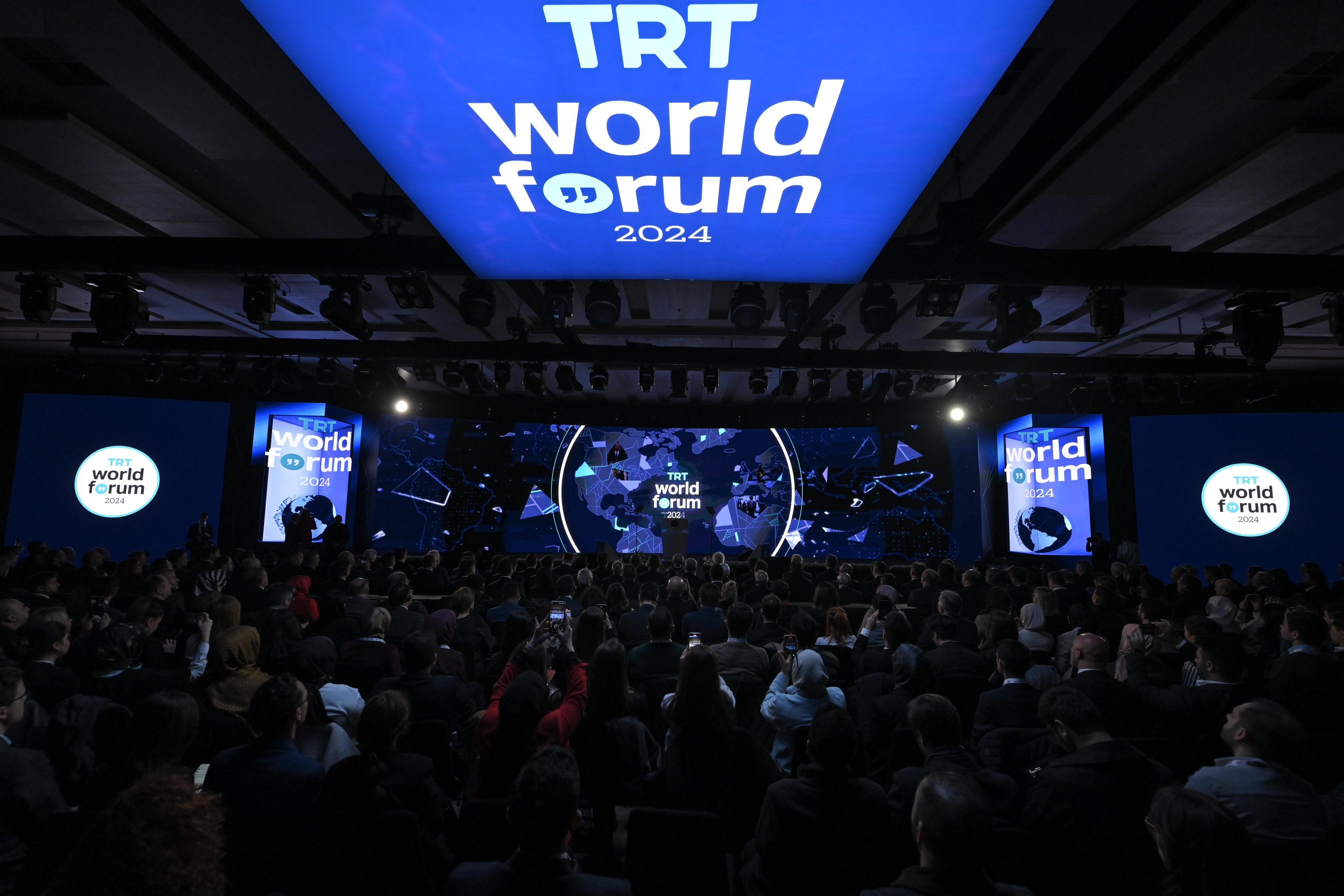 العالم يتحد في إسطنبول: دعوات إلى حلول عالمية في منتدى TRT World Forum